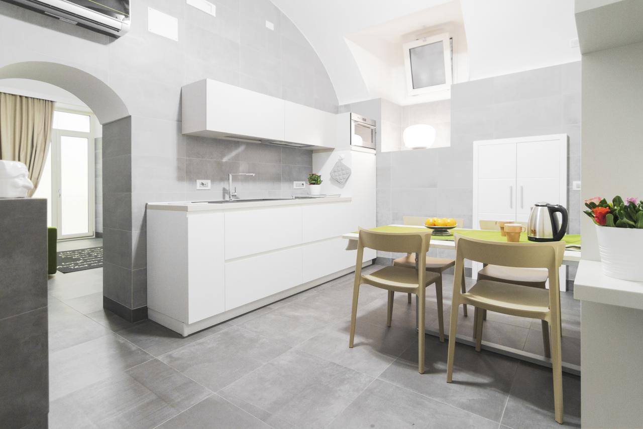 Relais Nevel Ai Decumani Apartamento Nápoles Exterior foto